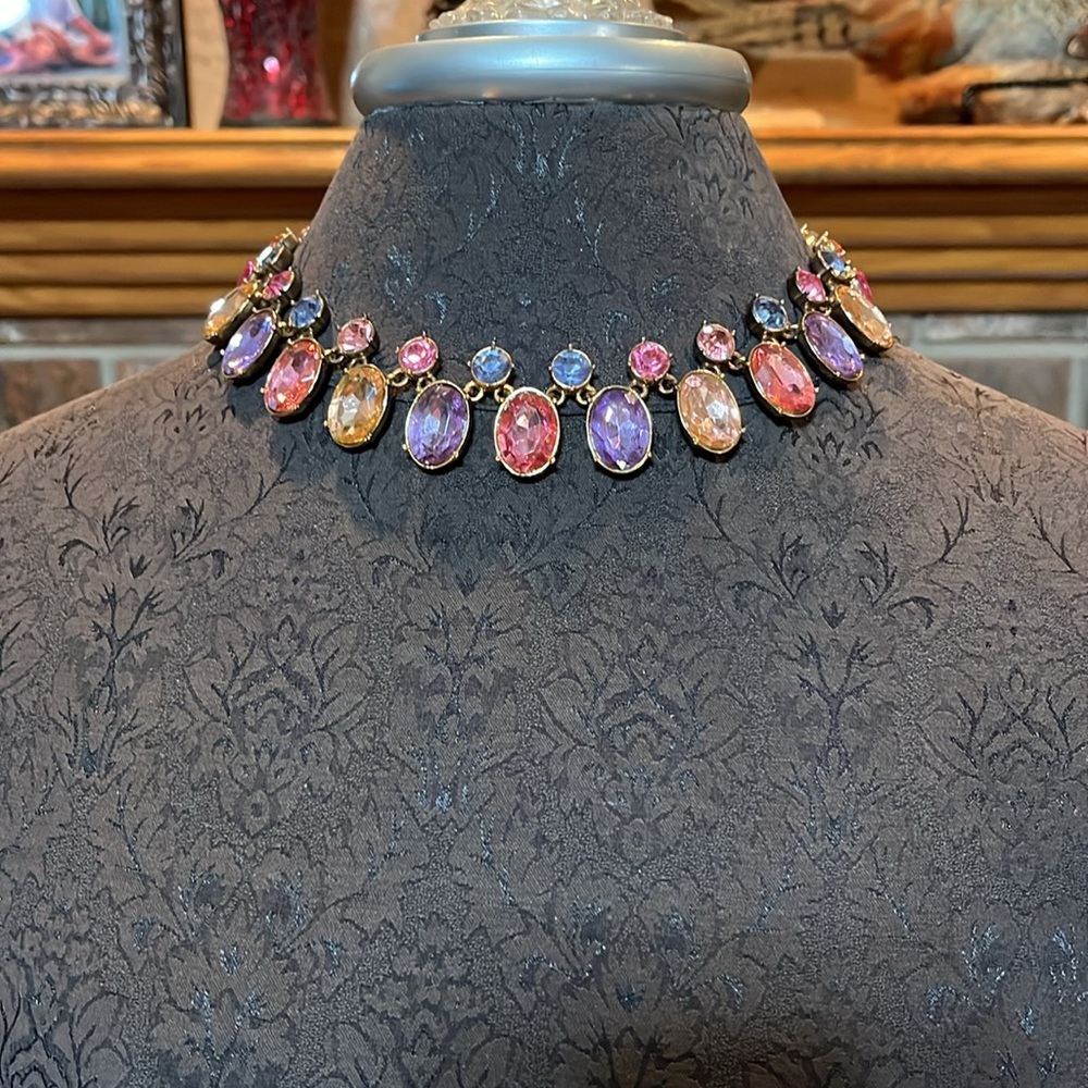Gorgeous Rhinestone Necklace in Pastels